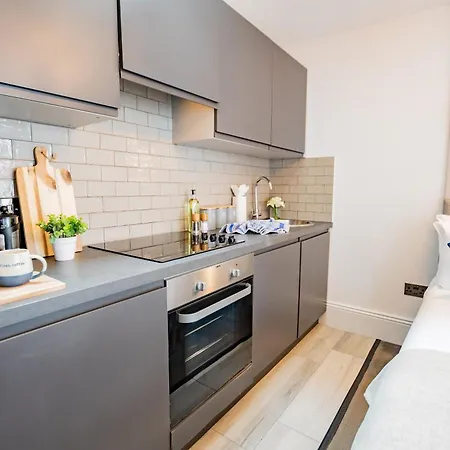 Modern Studio-rathmines-kitchen, Wifi & Washer * Dublin