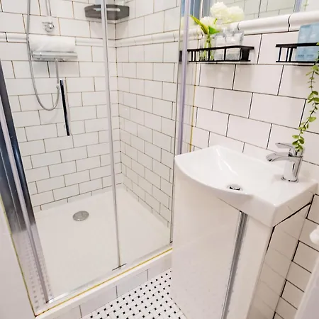 Modern Studio-rathmines-kitchen, Wifi & Washer Apartment