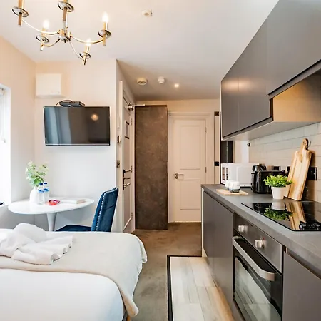 Modern Studio-rathmines-kitchen, Wifi & Washer Apartment *