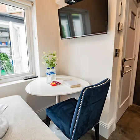 Modern Studio-rathmines-kitchen, Wifi & Washer Apartment *