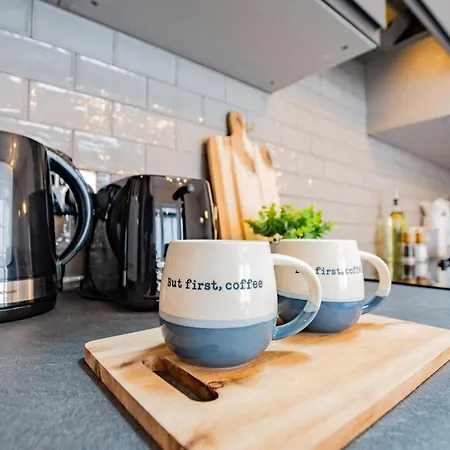 Modern Studio-rathmines-kitchen, Wifi & Washer Dublin