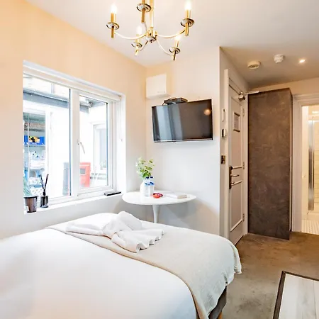 Modern Studio-rathmines-kitchen, Wifi & Washer *
