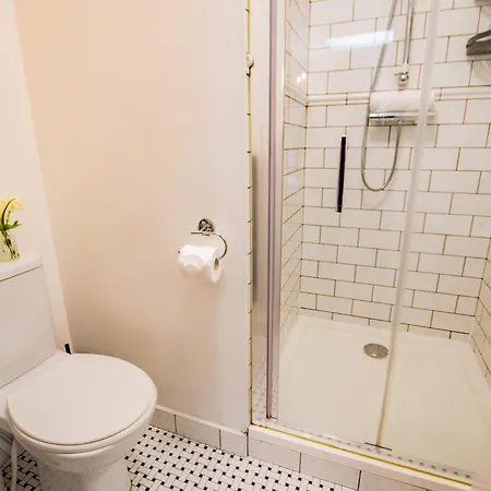 Modern Studio-rathmines-kitchen, Wifi & Washer Apartment Dublin